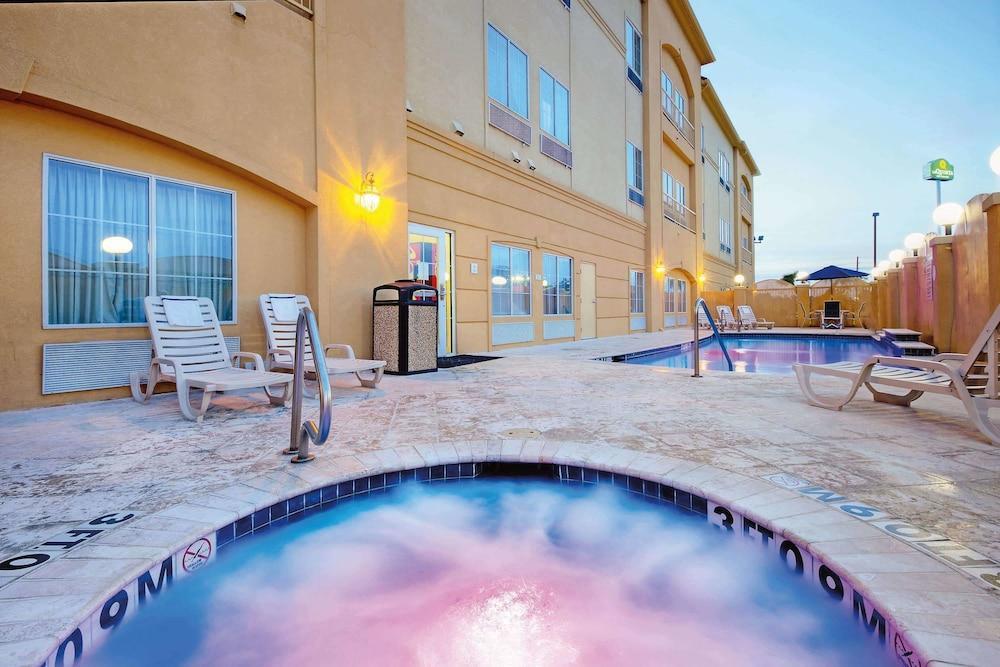 La Quinta By Wyndham Houston New Caney Eksteriør billede